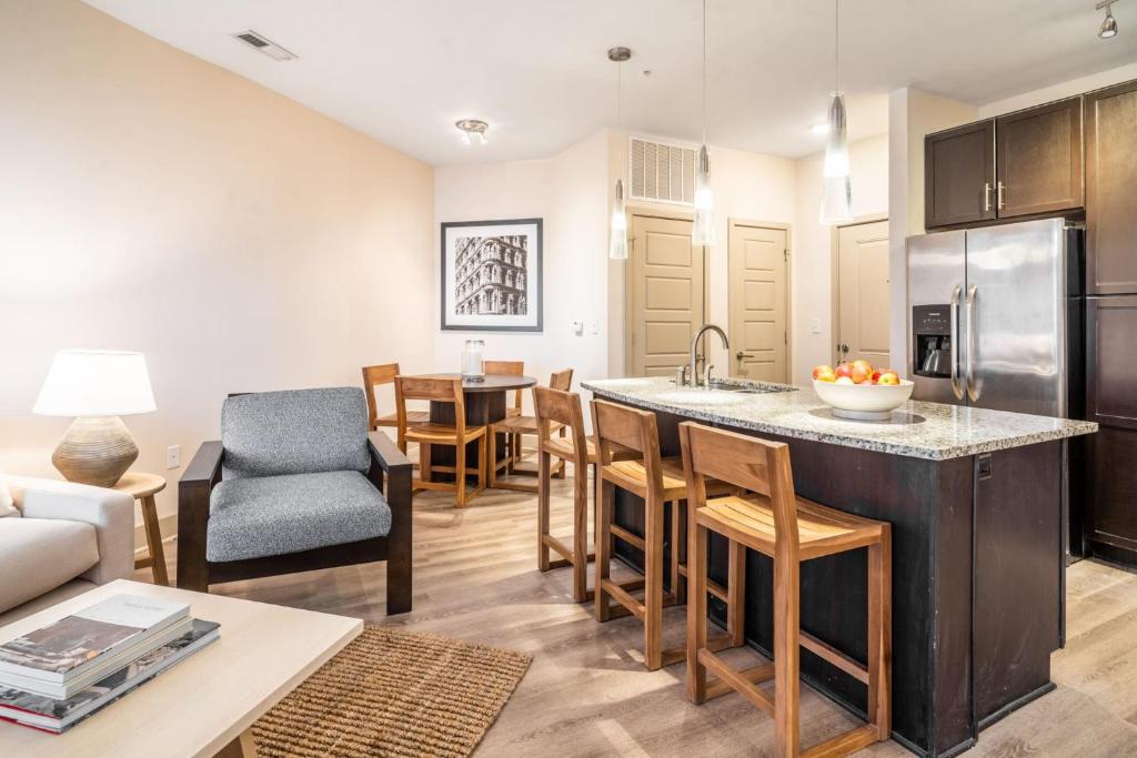 Cozy and Bright Apartments at Marble Alley Lofts in Downtown Knoxville - Appartement D'une Chambre