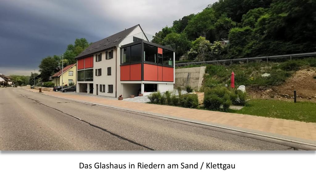 Gallery image of STRAUSS 3,5 Zimmer Wohnung im Süd-Schwarzwald für 4-5 Personen, direkt an der Grenze zur Schweiz in Klettgau