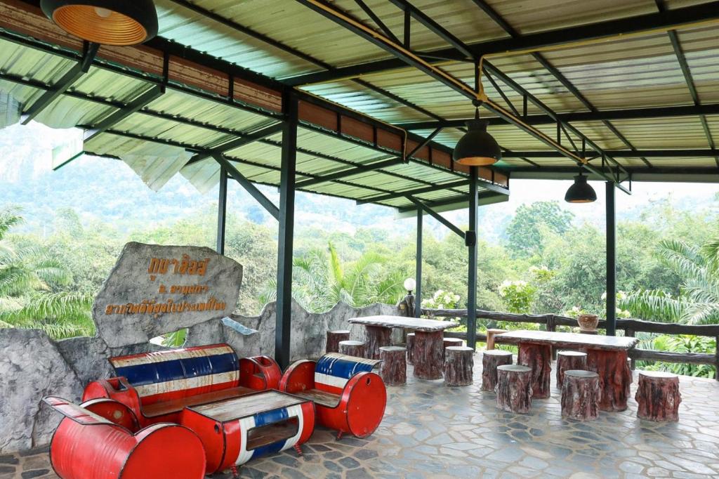 Fotografie z fotogalerie ubytování ภูผาฮิลล์ รีสอร์ท v destinaci Lan Saka