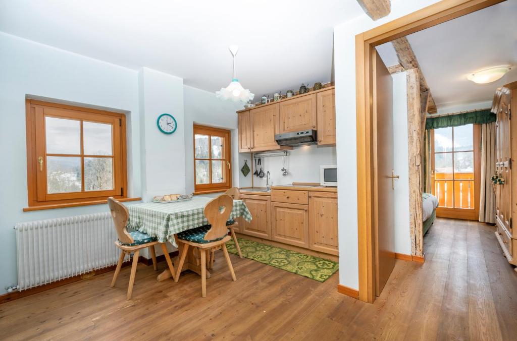A kitchen or kitchenette at Casa il Tiglio