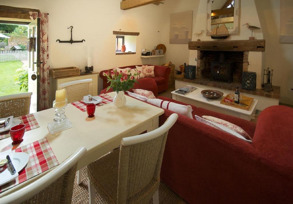 A kitchen or kitchenette at White Horse Farm Luxury Holiday Barns 