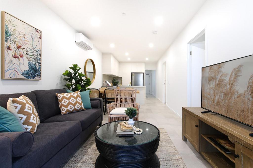 Dazzling 2Bed Apartment Moments from Shops, Batemans Bay Updated