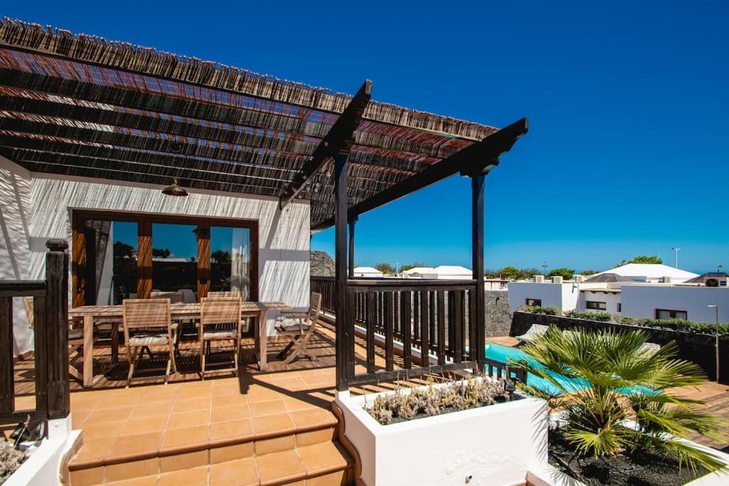Kép Villa Cavendish with sea views and heatable pool close to Flamingo Beach szállásáról Playa Blancában a galériában
