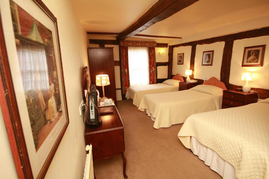 Crown Hotel - Drievoudige Kamer Met Bad