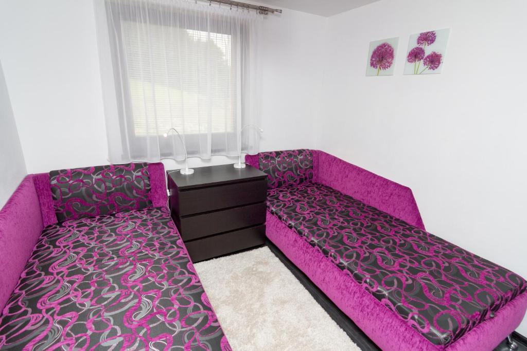 Posezení v ubytování Chata Valca PATJA-v letnej sezóne pri prenajatí aj jedného apartmánu uzavrieme ostatné apartmány-záleží na na pohodlí našich hostí