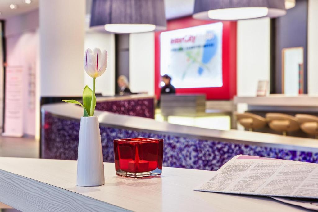 IntercityHotel Hamburg Dammtor-Messe - Resim 16