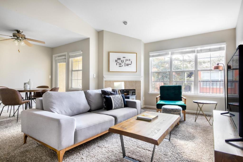 Apartment Santa Clara 2BR w Parking WD nr Groceries SFO432, USA