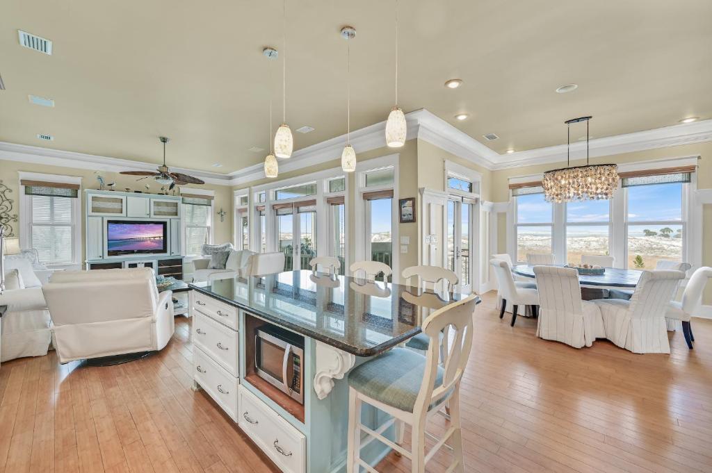 Evening Views at Destin Pointe Resort, Destin Updated 2024 Prices