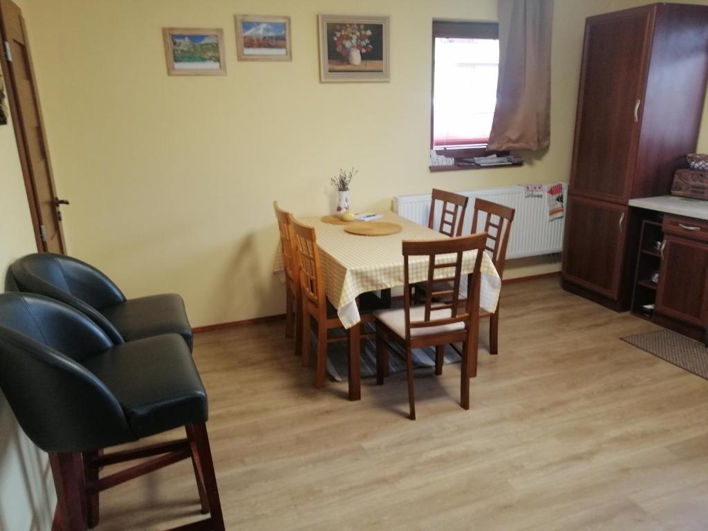 Posedenie v ubytovaní Útulný Domček Privat Bedrich