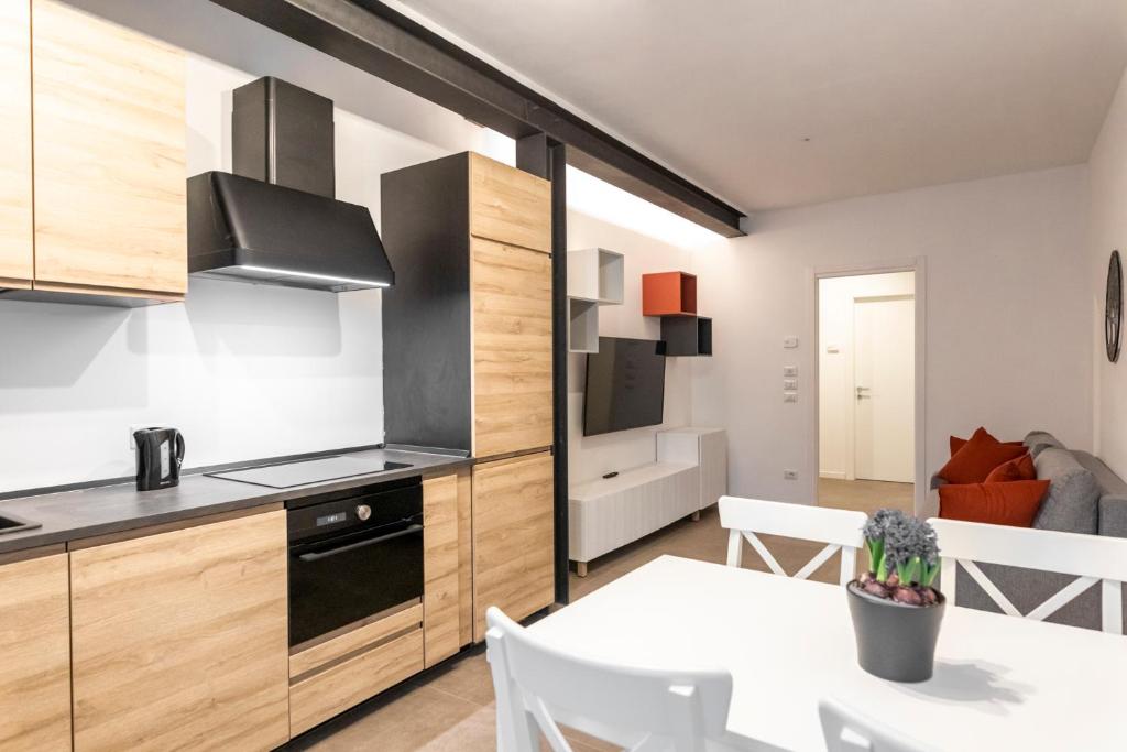 Verona Urban Apartment - 14