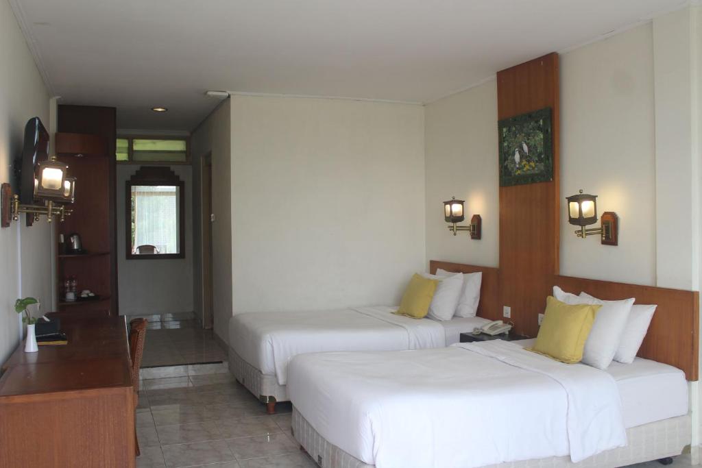 Inna Tretes Hotel & Resort - Habitación Gemela Estándar