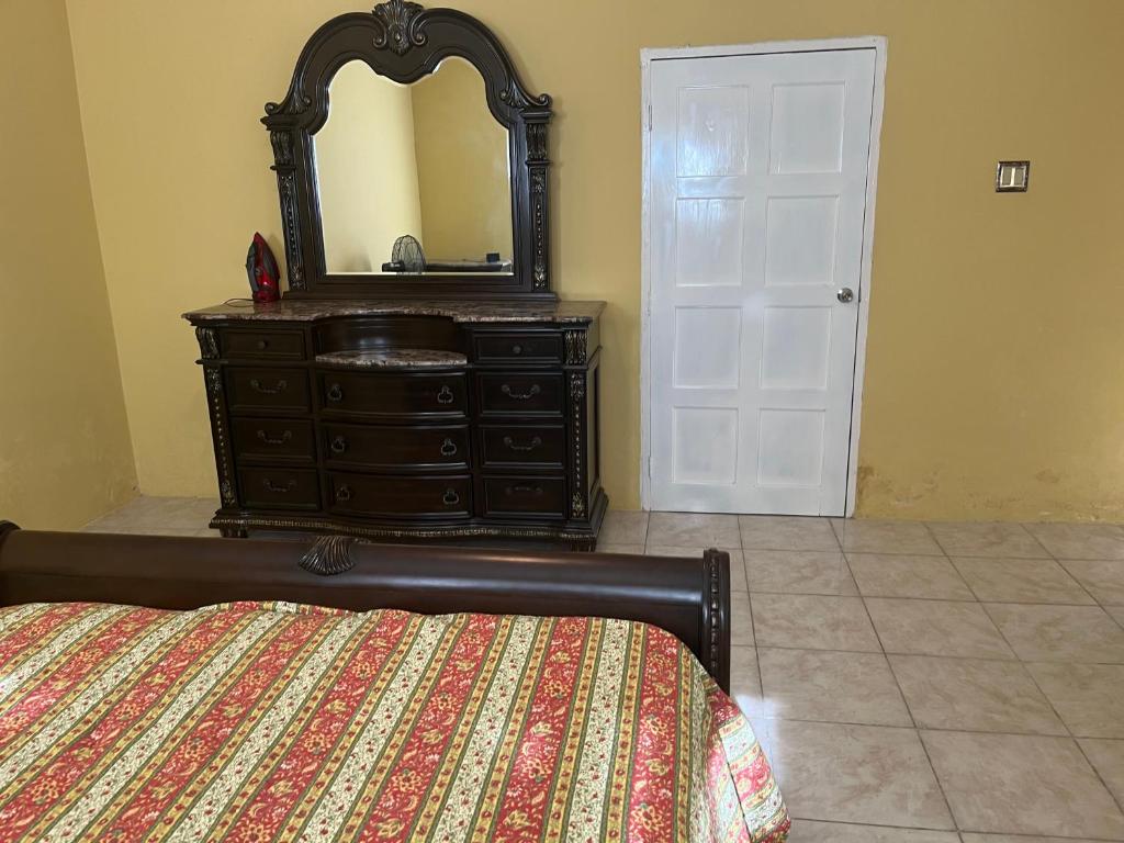 St Bess Comfort Style - Maison De Deux Chambres