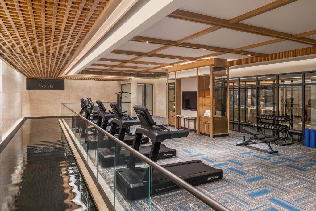 Fitness centrum a/nebo fitness zařízení v ubytování JW Marriott Goa