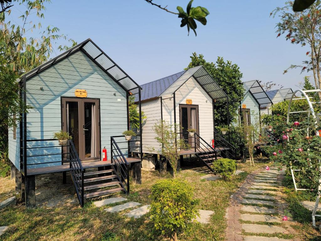 Tòa nhà nơi nhà nghỉ nhỏ tọa lạc
