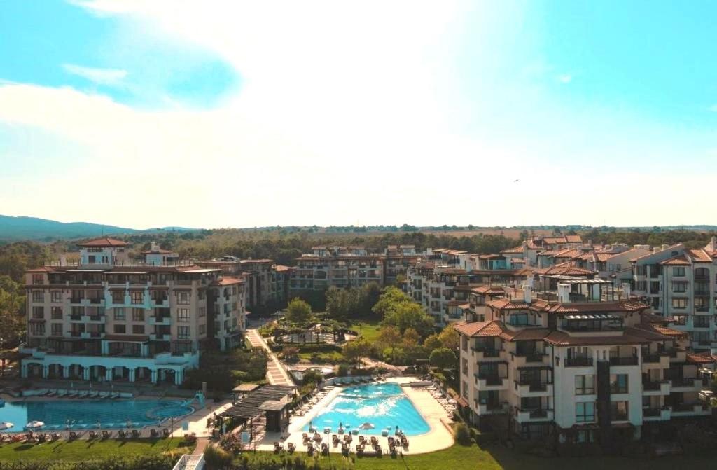 Galeriebild der Unterkunft Oasis Beach Club in Lozenets