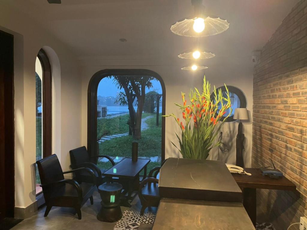 Vườn quanh La Y Riverview