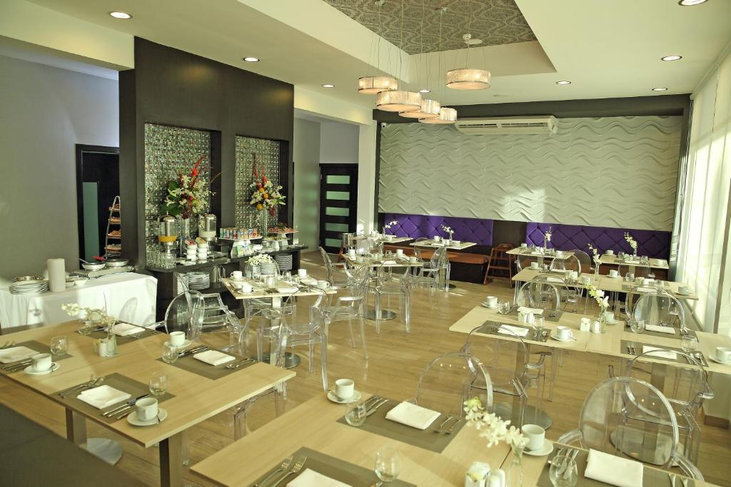 Nápoje v ubytování Aranjuez Hotel & Suites
