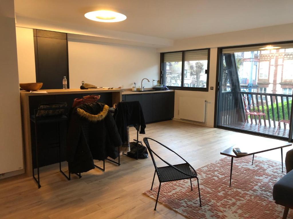 Fotografia z galérie ubytovania Au Nom du Zen 3 pièces avec terrasse cœur Deauville v destinácii Deauville