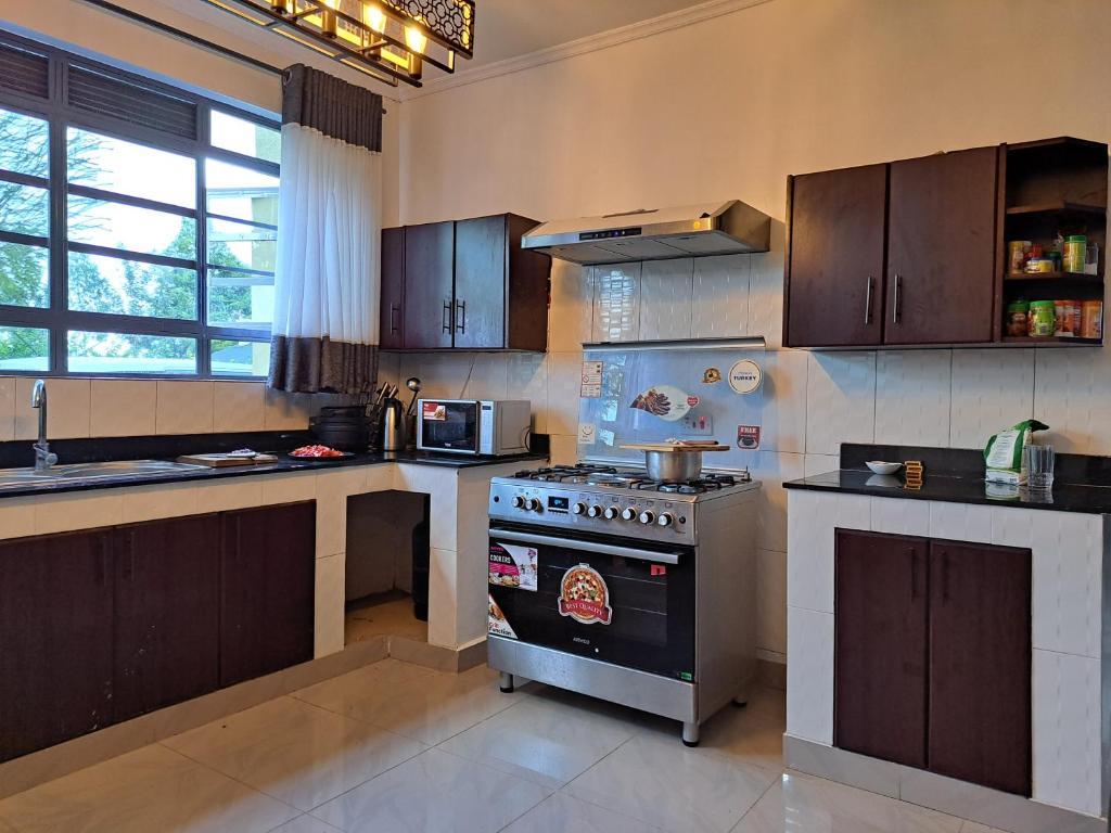 Enaiteru - Two-Bedroom Villa