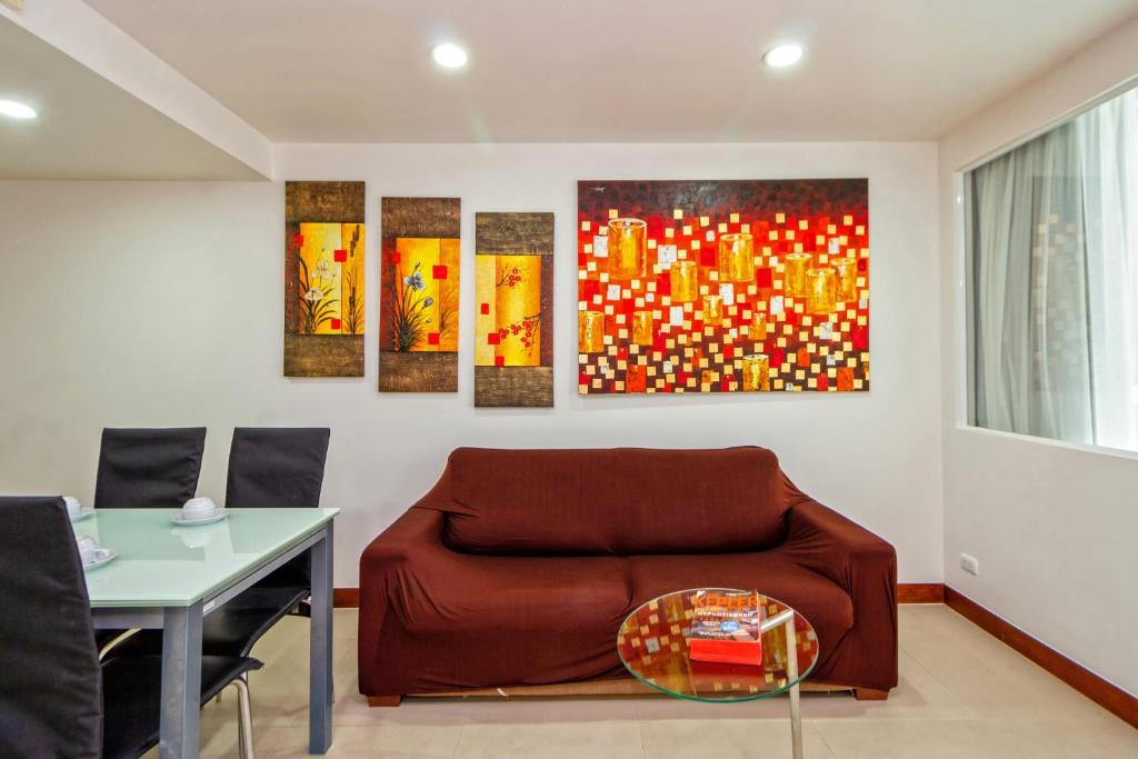Posezení v ubytování Hill Side Karon Kata Beach Condo
