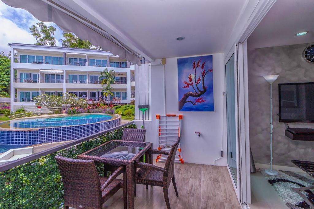 Hill Side Karon Kata Beach Condo - Apartamento De Dos Dormitorios