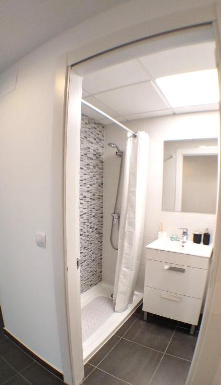 Kúpeľňa v ubytovaní RD V Luxury Apartment Mediterranean