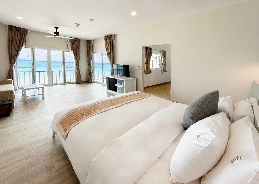 Phi Phi Holiday Resort, Leam Tong Beach - Suite Mit Zwei Schlafzimmern