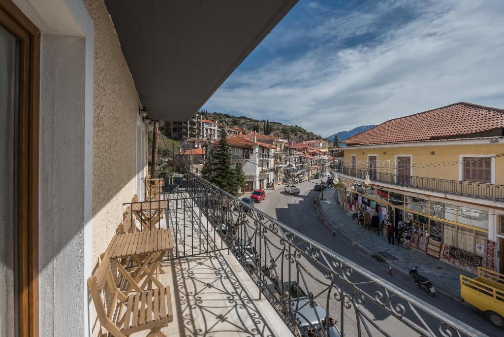 Nespecifikovaný výhled na hory nebo výhled na hory při pohledu z hotelu
