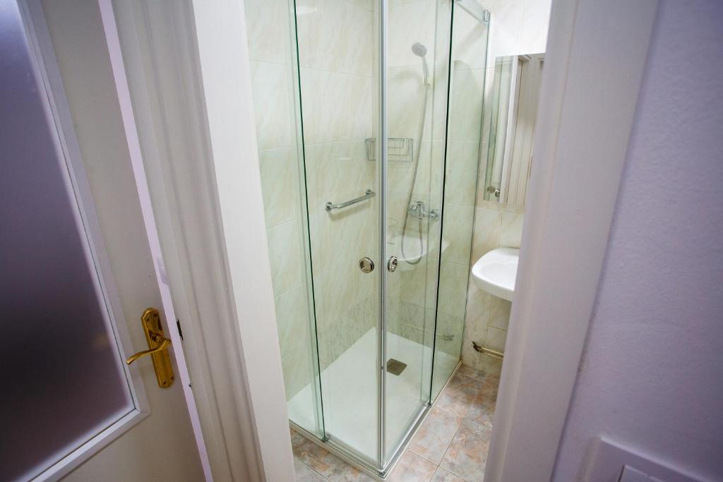 A bathroom at A Casiña de Juan