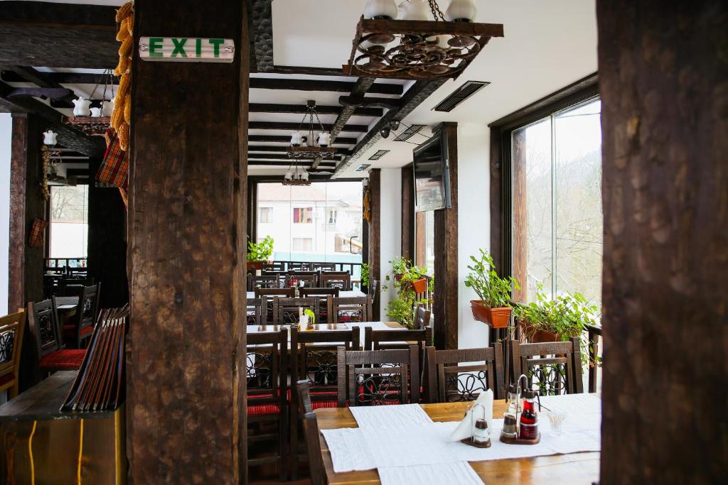 Restaurace v ubytování Хотел Златоград
