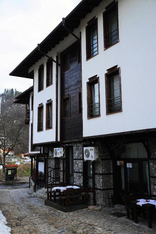 Budova, kde se hotel nachází