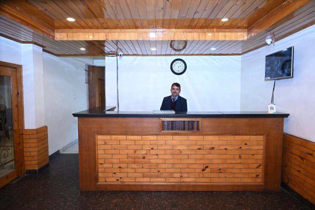 Vstupní hala nebo recepce v ubytování Hotel Atul Regency Narkanda