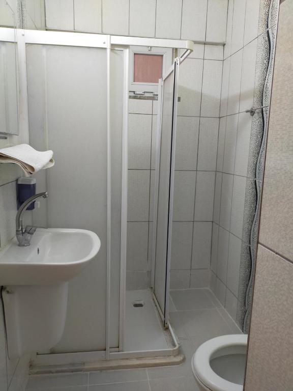 Koupelna v ubytování Mustafa Hotel