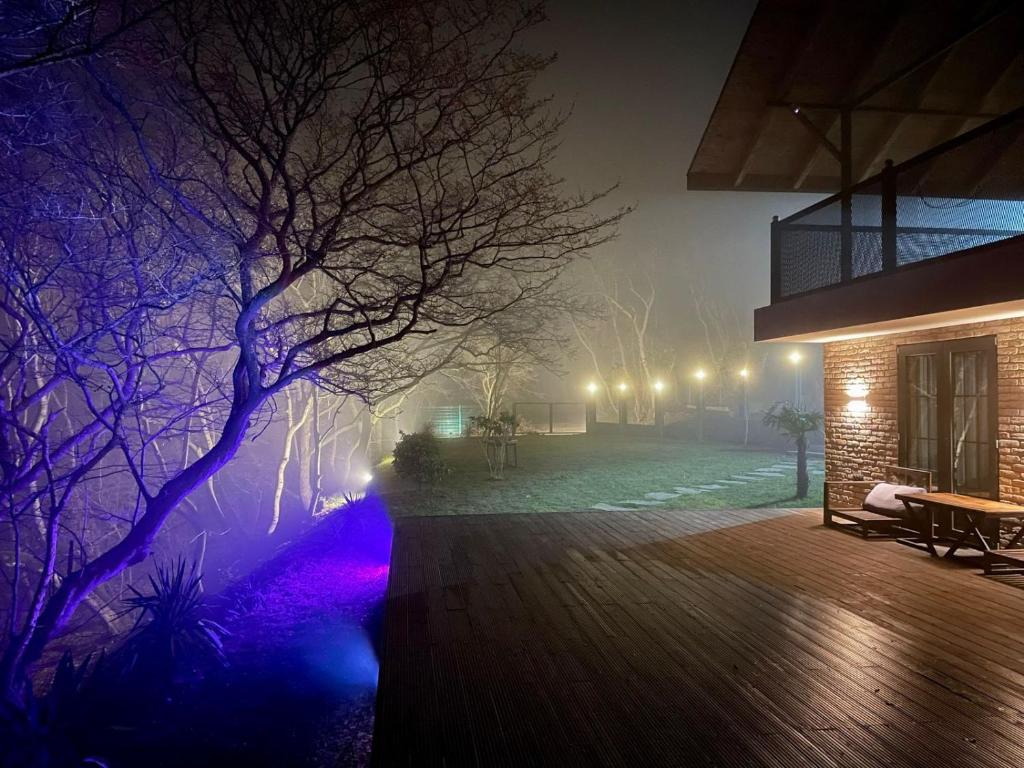 Fotografie z fotogalerie ubytování CROFT Villa v destinaci Gorovani