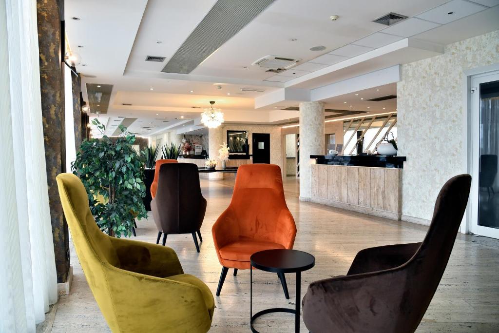 Posezení v ubytování Palace Inn Rome Fiano