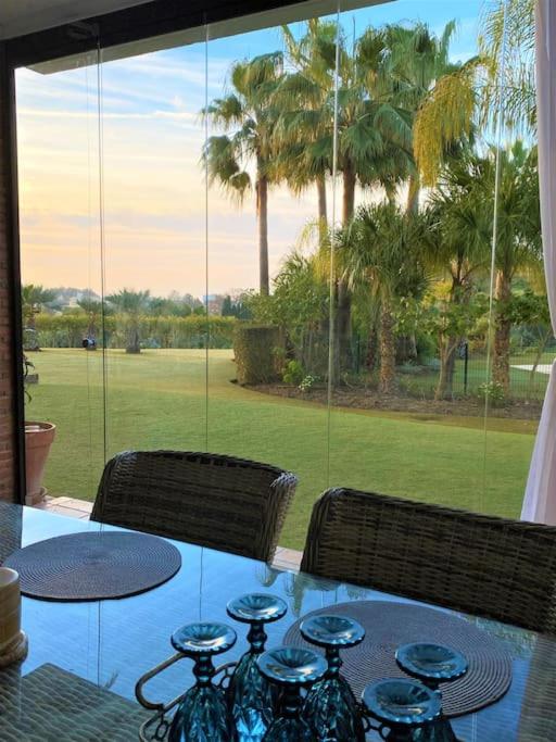 Fotografia z galérie ubytovania Breathtaking apartment, Paradise Palm View Marbella v destinácii Estepona