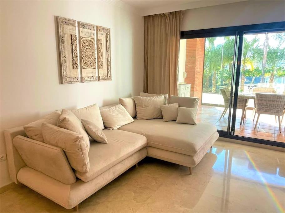 Posedenie v ubytovaní Breathtaking apartment, Paradise Palm View Marbella