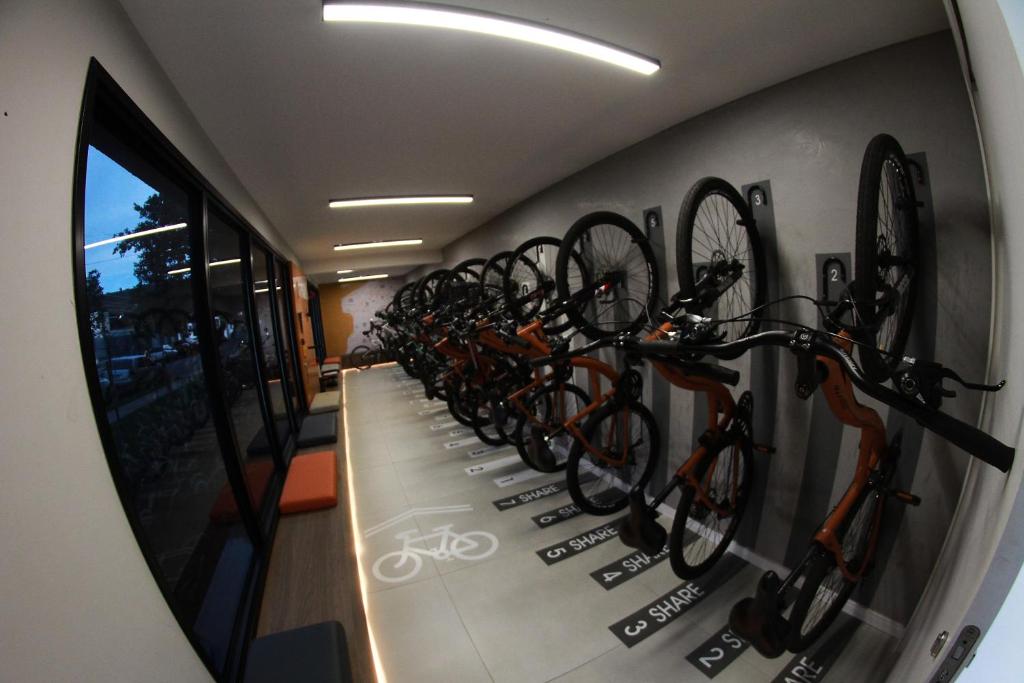 Fitness centrum a/nebo fitness zařízení v ubytování Ap no coração de POA