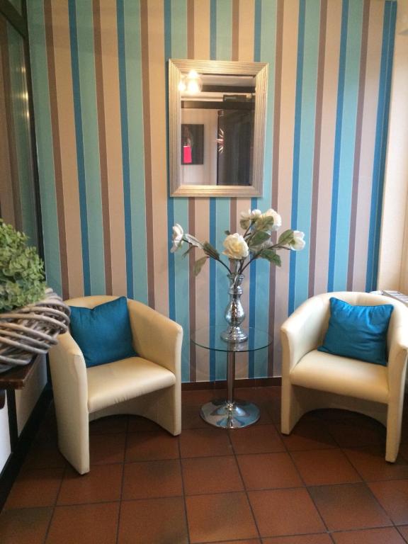 Posezení v ubytování Hotel Waldkur