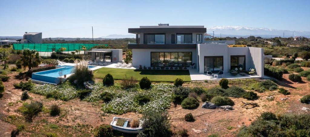 Bazén v ubytovaní Villa Gardenia, villa de luxe avec piscine à débordement alebo v jeho blízkosti