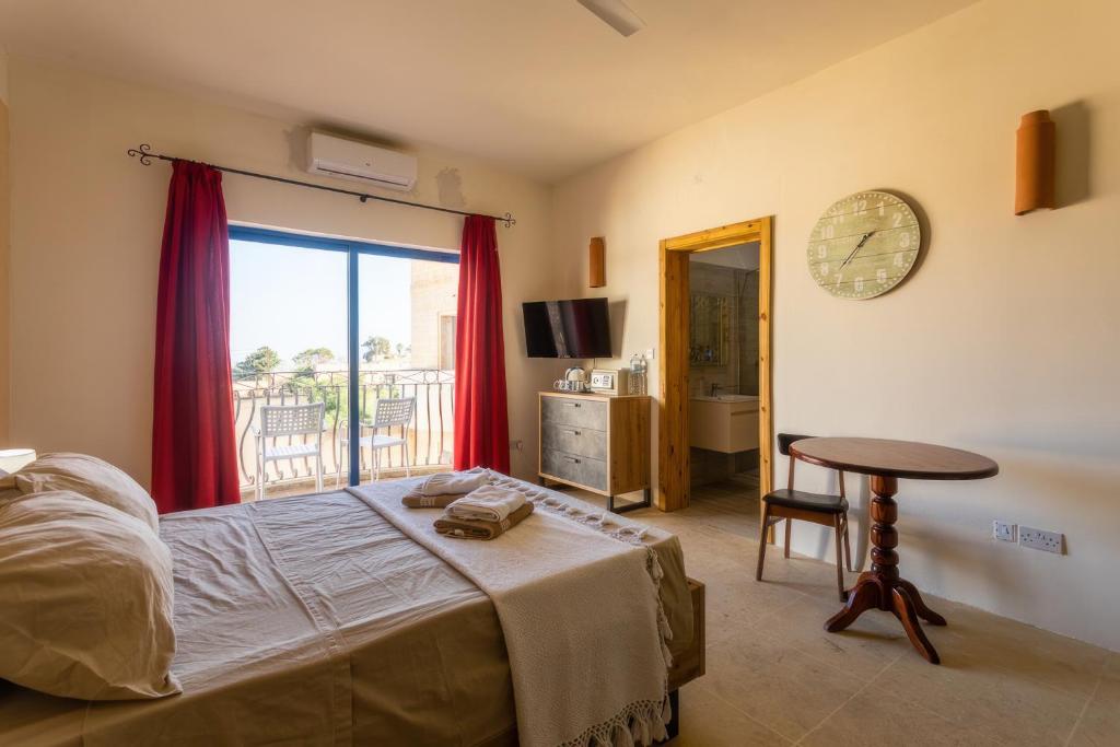 Villa Serenity B&B - Deluxe Double Room With Balcony