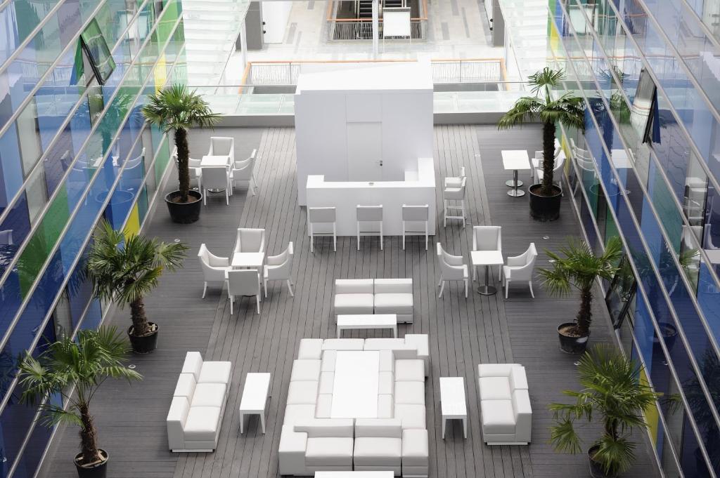 Ресторан / где поесть в Kyriad Prestige Perpignan Centre Gare