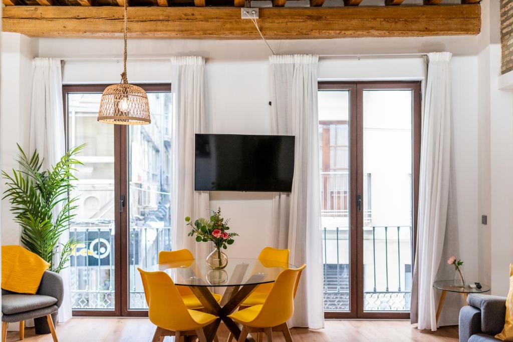 Wekey Homes Granada, Mesones Central Suites