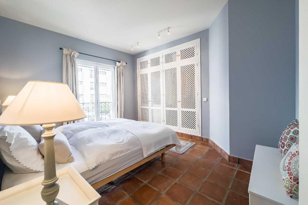 Łóżko lub łóżka w pokoju w obiekcie 92-Apartment With Fantastic Views, Miraflores, Mijas