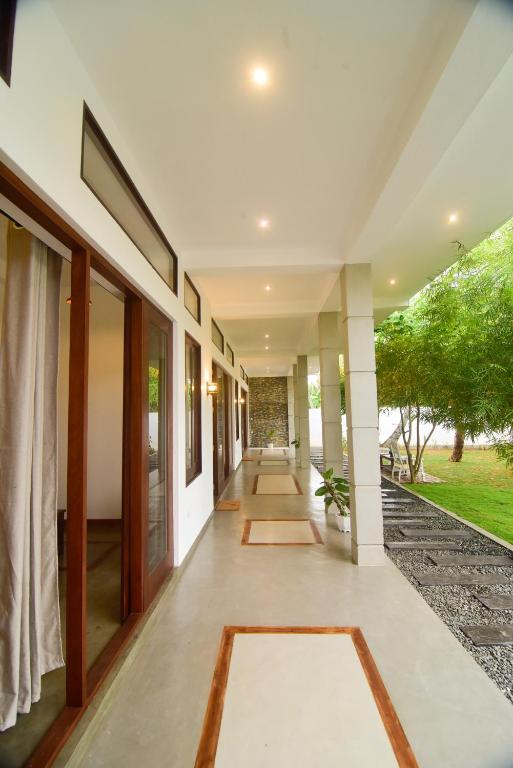 Zahrada ubytování Hiru Lagoon Negombo