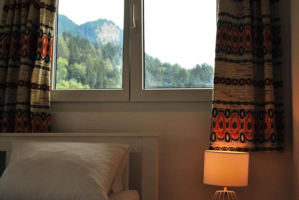 Nespecifikovaný výhled na hory nebo výhled na hory při pohledu z hotelu