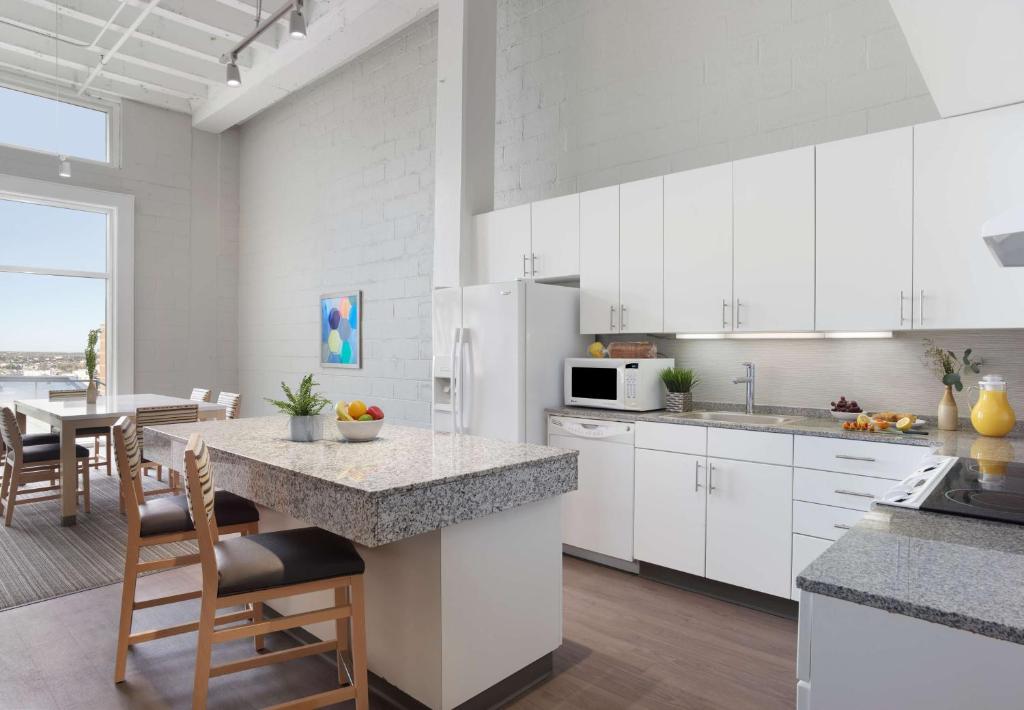 Sonesta ES Suites New Orleans Downtown photo