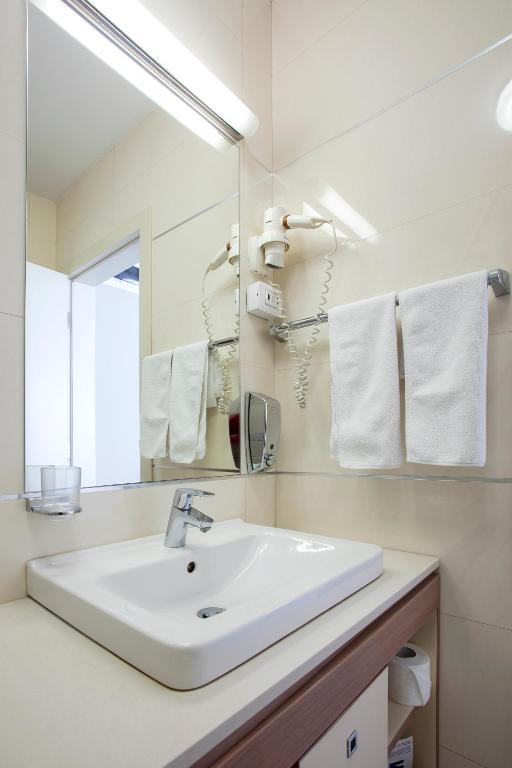 Hotel Srbija Garden-FREE PARKING - Resim 30