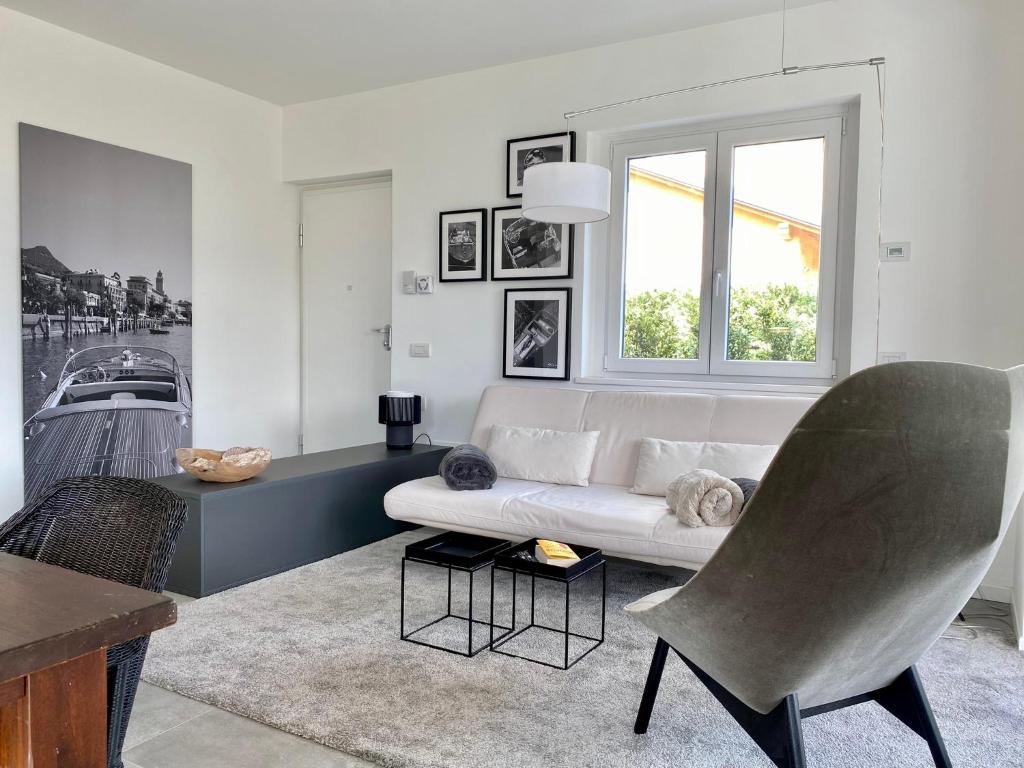 Posezení v ubytování APARTMENT RIVA Lenno