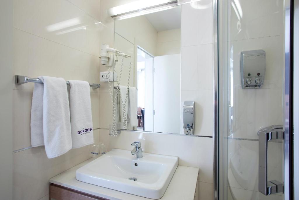 Hotel Srbija Garden-FREE PARKING - Resim 28